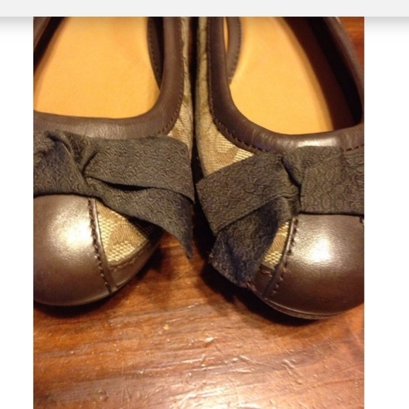 AUTHENTIC VINTAGE COACH SOPHIA CANVAS &  BROWN LEATHER SIG C FLAT SHOES Size 9.5 - Picture 2 of 13
